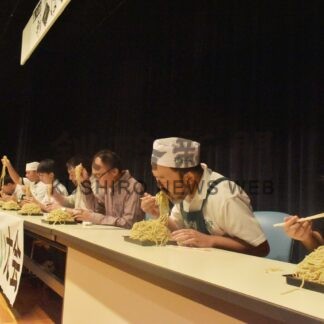 新そば堪能、早食い大会も　５年ぶり祭り【中標津】(2024-10-01)