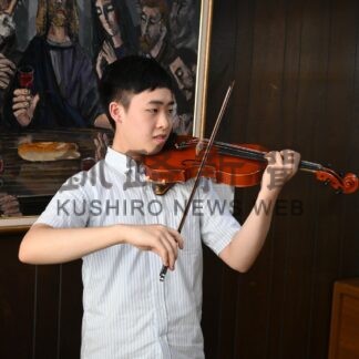 １５日バイオリンコンサート　ジュニア・オーケストラ卒団生の申さん、在団生と【釧路市】(2024-09-14)