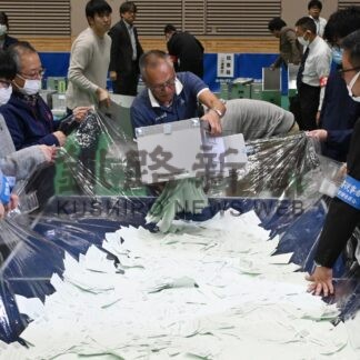 出口調査から〈上〉衆院選　鈴木氏、序盤から先行(2024-10-30)