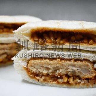 スパカツ「ランチパック」に　来月１日から全道で発売　釧路・泉屋総本店と山崎製パン【釧路市】_1(2024-10-20)