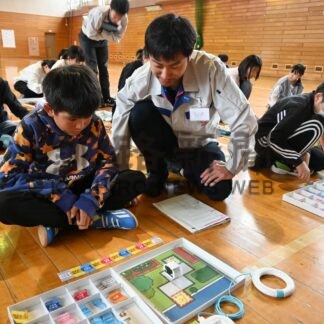 自動運転をプログラミング　トヨタ未来スクール、清明小児童が挑戦【釧路市】(2024-10-05)