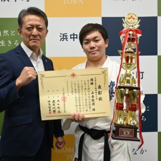 石原さん空手全国へ　「３位以上目指す」【浜中】(2024-10-09)