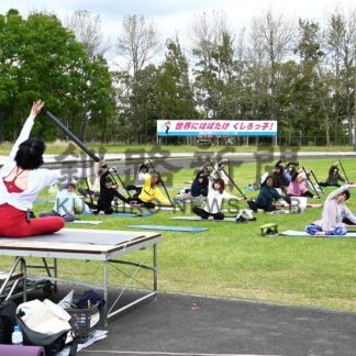 ヨガで肩こりやストレス解消　釧路でフェス【釧路市】(2024-10-04)