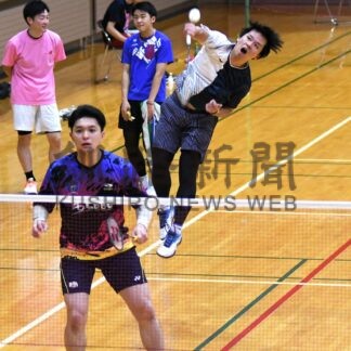 武修館高教諭の渡邊２種目頂点　バド東北海道予選【釧路町】(2024-11-26)