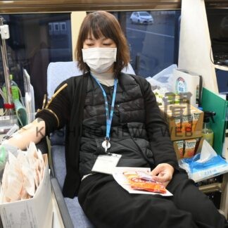 三ッ輪建設工業社員ら献血に協力【釧路市】(2024-11-27)