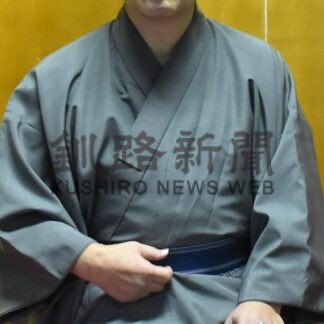 落語と講談で会場に笑い　釧路のめい人會が寄席【釧路市】_1(2024-11-30)