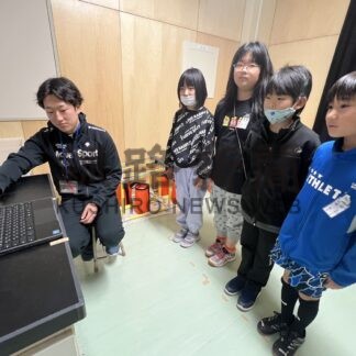 釧路地域の魅力を紹介　鳥取小が賀露小とオンライン交流学習【釧路市】(2024-11-08)