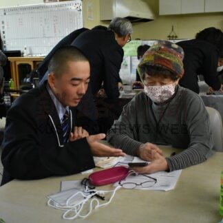 高校生 スマホ使い方指導　てしかがコイン実証実験控え【弟子屈】(2024-11-28)