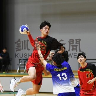 釧工男子 頂点に　ハンドボール高校新人支部予選、女子は釧江南Ｖ【男子】(2024-11-25)