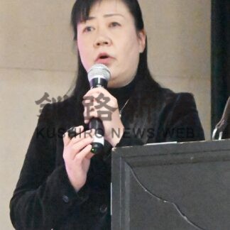 父の被爆体験 紙芝居交え　家族証言者が２校で講話【釧路市】(2024-11-26)