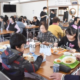 今年最後の地域食堂盛況　武佐の３町内会【釧路市】(2024-12-14)