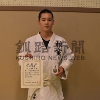 根室の小川が準Ｖ　柔道釧路市秋季体育祭【釧路市】(2024-12-10)