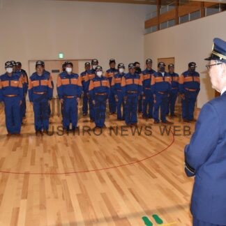 消防団員ら激励　根室市長巡視【根室】(2024-12-28)