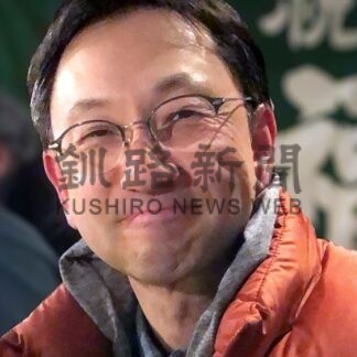 【元旦号4B】ヘビの魅力 愛らしく表現_1(2025-01-01)