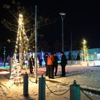 冬の街彩るイルミ点灯_1(2024-12-21)