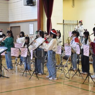 コンサートでＸマスムード盛り上げ【釧路市】(2024-12-18)