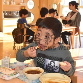 鹿肉シチュー、鮭節ザンギおいしい　標津高生考案メニュー 給食に【標津】(2024-12-27)