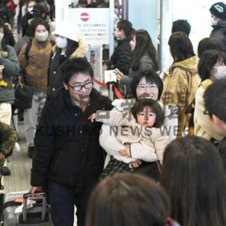 家族と再会 新年はふるさとで　帰省ラッシュが始まる【釧路市】(2024-12-29)