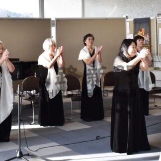 女声コーラス歌声伸びやかに　阿寒でポコ・ア・ポココンサート【釧路市】(2024-12-15)