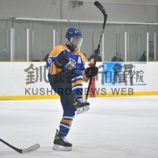 全国高校アイホ、釧路連合が快勝スタート【苫小牧】_1(2025-01-22)