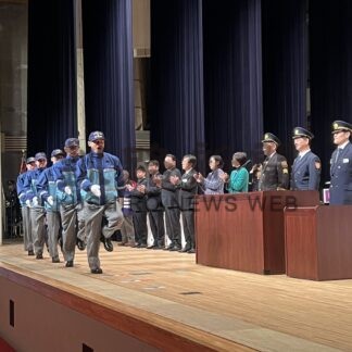 防災力向上へ決意　市消防、新年観閲式【釧路市】(2025-01-08)