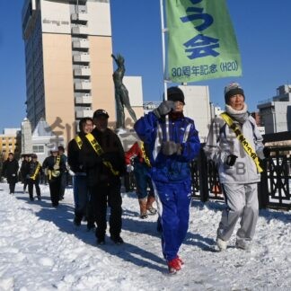一年の健康願い走り初め　元日恒例釧路走ろう会【釧路】(2025-01-04)