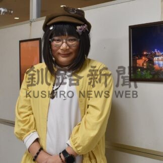 夕景の大型客船や夜の風景など１２点　今井さん初の写真展【釧路市】(2025-01-06)
