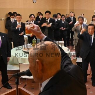 基幹産業や商工業さらなる飛躍誓う　町商工会新年交礼会【厚岸】(2025-01-30)