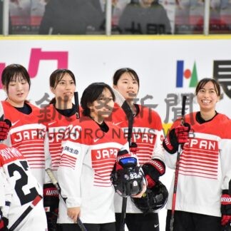 スマイルＪ ６発圧倒　アイスホッケー五輪予選【苫小牧】_1(2025-02-09)