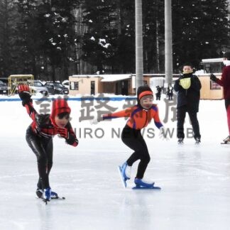 自己ベスト目指し滑走　中標津町スピードスケート大会【中標津】(2025-02-07)