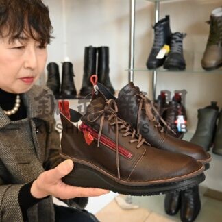 サロンドイフが滑りにくい靴販売　ＹＡＮＡＫＡＹＡとコラボ【釧路市】(2025-02-07)