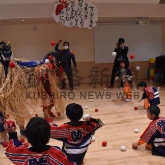 園児豆まき防火を誓う　市消防本部教室【根室】(2025-02-12)