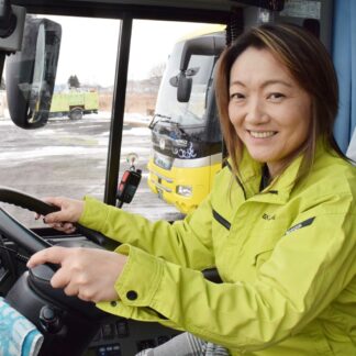 事務とドライバー、二刀流に挑戦　釧路衛星の山田さん【釧路町】(2025-02-21)