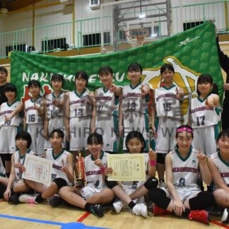 中標津が男女で優勝　釧新杯バスケＵ12【釧路市】_1(2025-02-04)