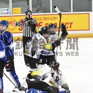 Ｄｉｓｈｉｎ逆転勝ち　全日本女子アイホ、ＴＯＹＯＴＡ　ＣＹＧＮＵＳに２－１【釧路市】_1(2025-03-16)