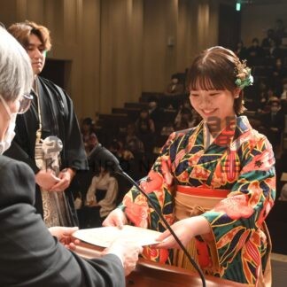 社会人へ新たな一歩　釧路短大で卒業式【釧路市】(2025-03-14)