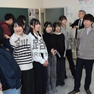 釧根管内１６９５人、春つかむ　道内公立高校で合格発表(2025-03-18)