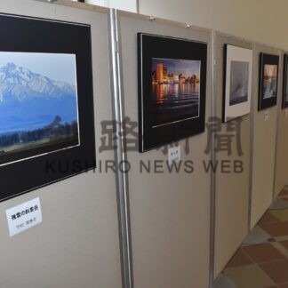 動物や自然、植物、会員の力作４９点　光陽堂友の会写真展【根室】(2025-04-16)