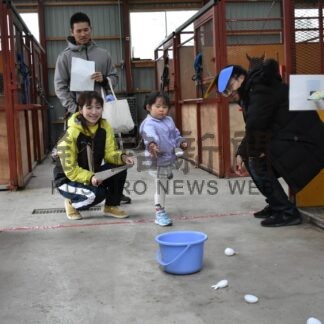 ゲーム楽しみイースター祝う　牧場でパーティー【標茶】(2025-04-23)