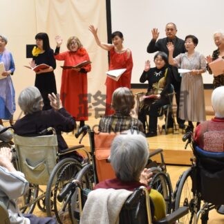 フランス語でシャンソン披露　「アトリエ・ノール」ときわ台ヒルズで【釧路市】(2025-04-19)