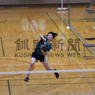 頂点懸けラリー白熱　バドミントン釧根地区中学生春季大会【釧路市】(2025-04-29)