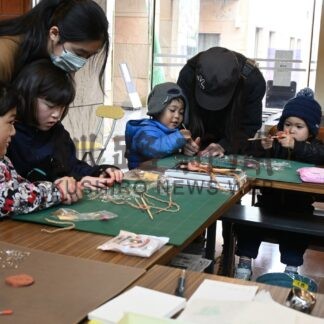 工作で考古学に触れる　縄文粘土の装飾品作り、市立博物館【釧路市】(2025-05-04)