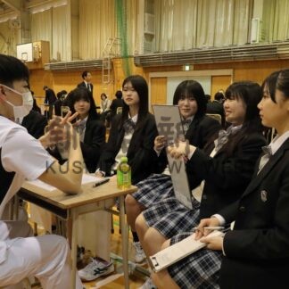 仕事内容や必要資格説明　根室高で地元経営者ら招き座談会【根室】(2025-05-05)