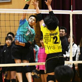 男子はＡＲＲＯＷＳ、女子はＡＴ１優勝　小学バレー 【釧路市】(2025-05-27)