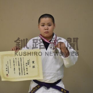 浜辺君柔道準Ｖ　全道少年大会、男子50㌔超級で【根室】(2025-06-08)