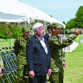 自衛隊北の守り確認　中谷防衛相、駐屯地視察【別海】(2025-06-27)