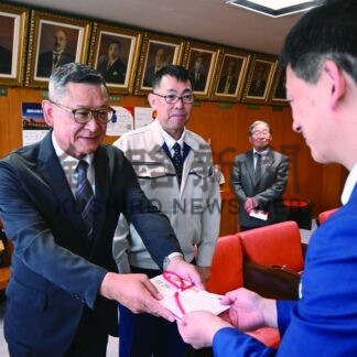 小中学校へ図書など寄贈　瑞相工業【釧路市】(2025-07-01)