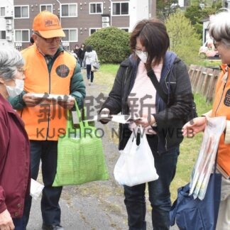 ウイルス検査の必要性訴え　全国Ｂ型肝炎訴訟北海道原告団、釧路で啓発活動【釧路市】(2025-06-21)