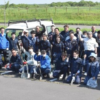 公園の環境守りたい　鈴木設備工務店が清掃活動【釧路市】(2025-06-24)