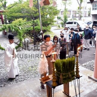 折り返し日に無病息災祈願　三吉神社春祭【釧路市】(2025-07-04)